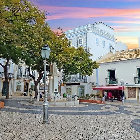 B60 - Promenade View * Lagos