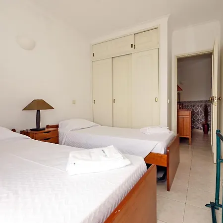 B60 - Promenade View *