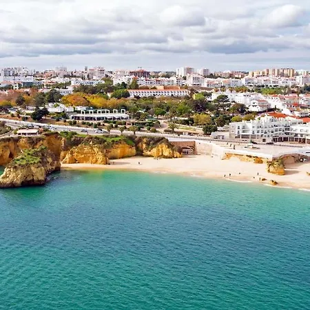 B60 - Promenade View *