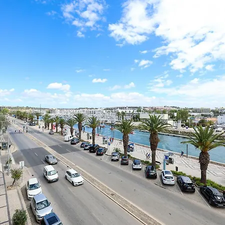 B60 - Promenade View Apartment *
