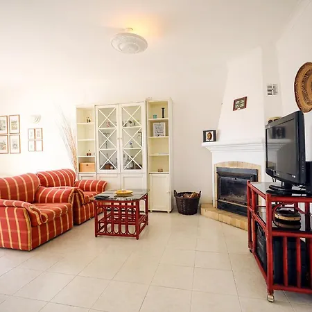 B60 - Promenade View