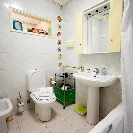 B60 - Promenade View * Lagos