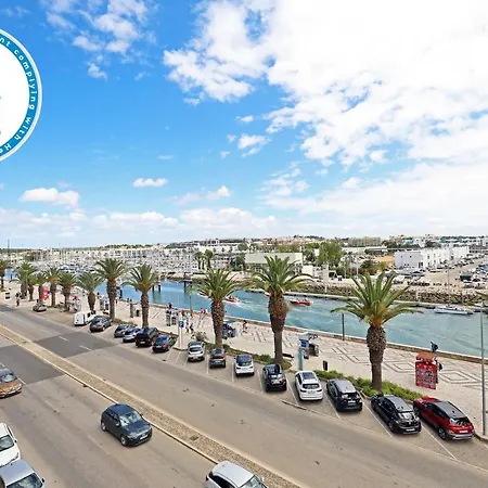 B60 - Promenade View